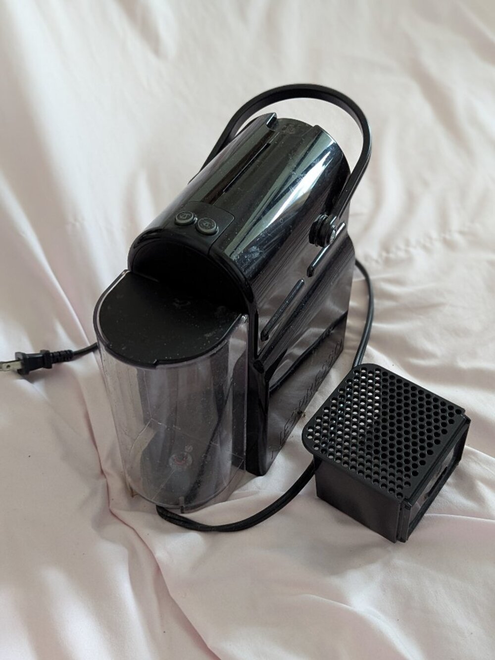 Nespresso Inissia D40 Espresso Machine FOR PARTS